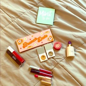 Makeup bundle